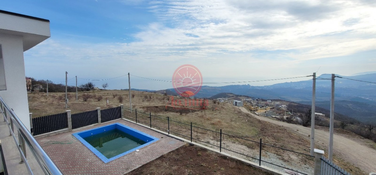Дом 208.1 кв.м с.Лучистое г.Алушта