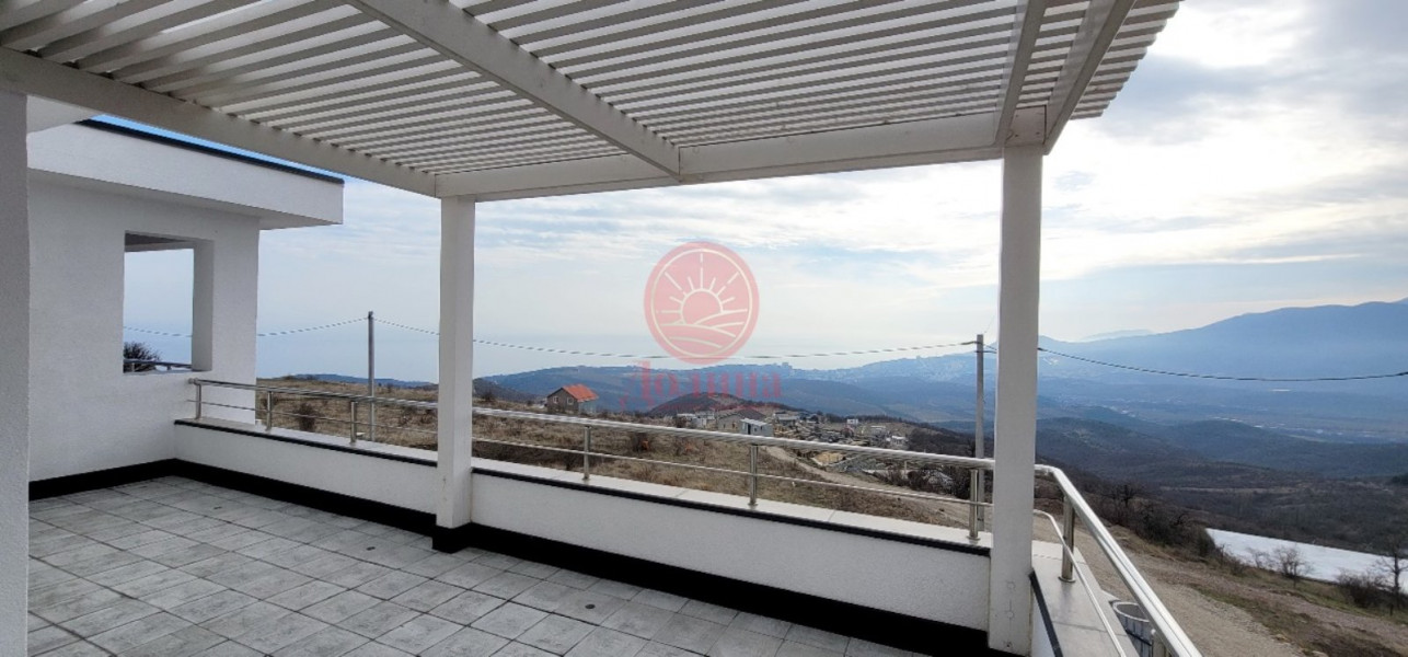 Дом 208.1 кв.м с.Лучистое г.Алушта