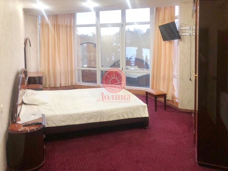 3-комнатные апартаменты 73.9 кв.м г.Алушта