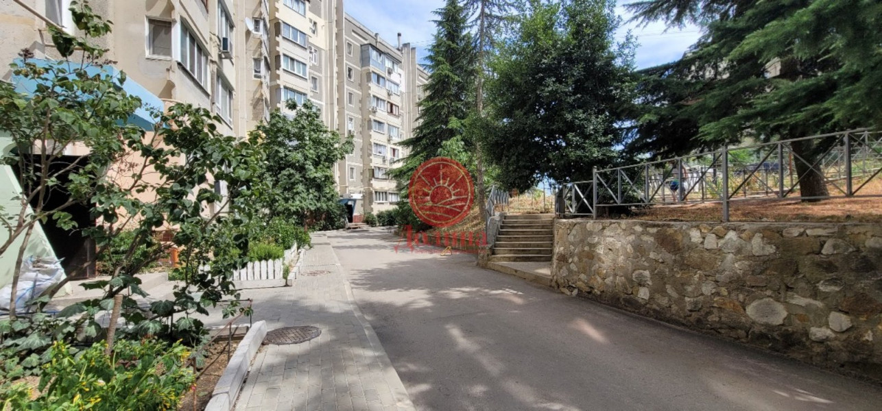 3-комнатная квартира 69.4 кв.м г.Алушта