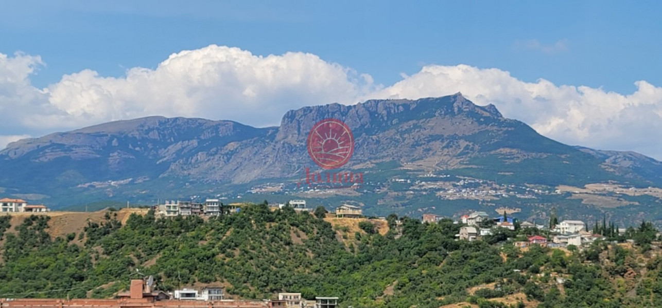 3-комнатная квартира 69.4 кв.м г.Алушта