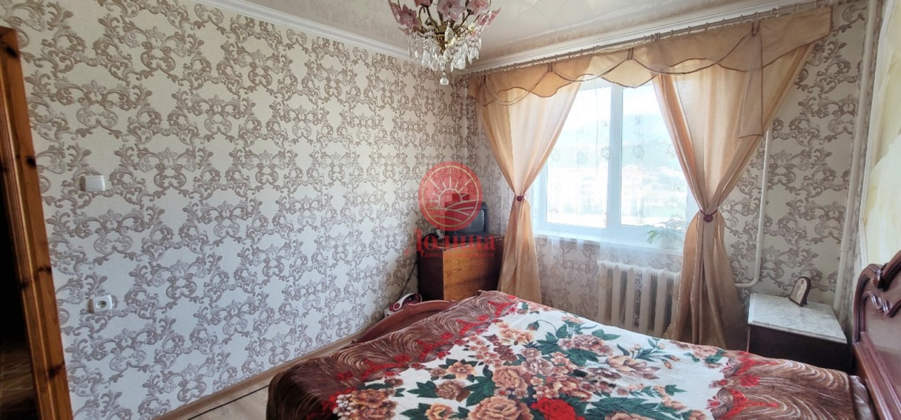 3-комнатная квартира 69.4 кв.м г.Алушта