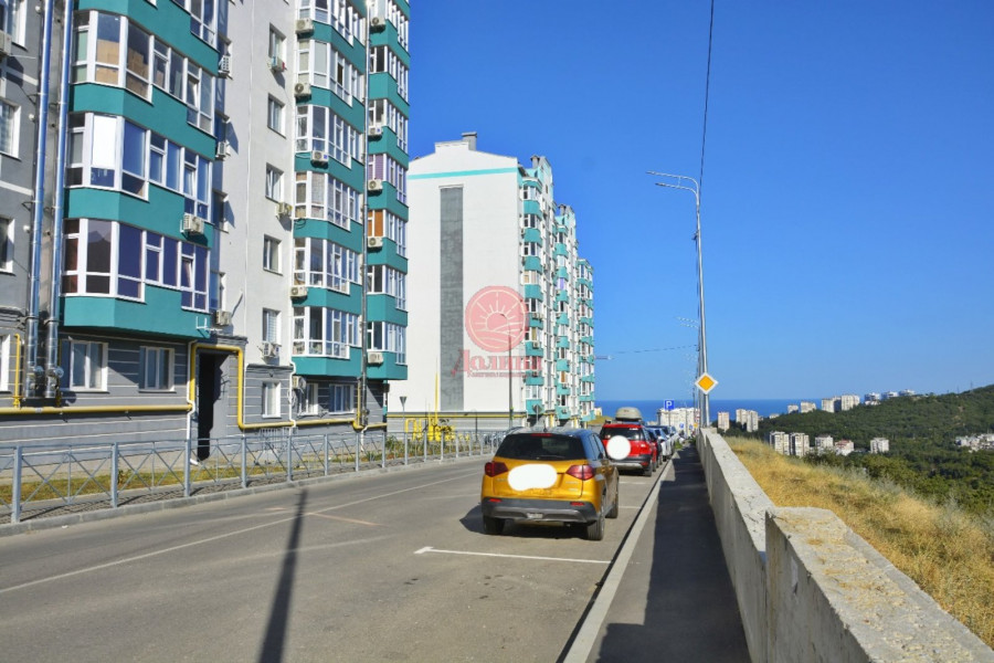 3-комнатная квартира 76.8 кв.м г.Алушта