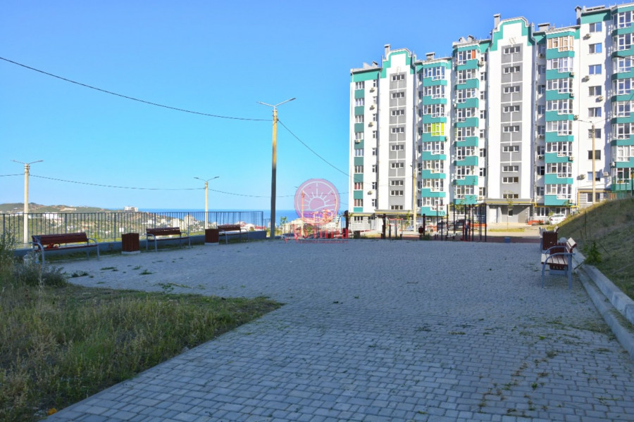 3-комнатная квартира 76.8 кв.м г.Алушта