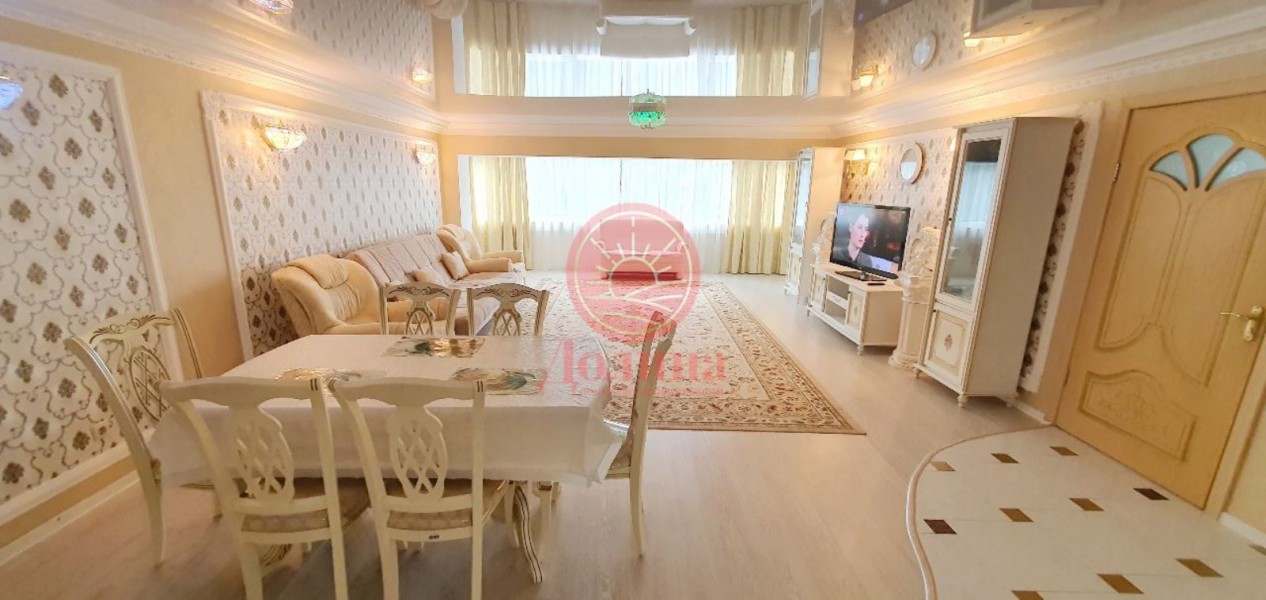 3-комнатные апартаменты 125 кв.м г.Алушта