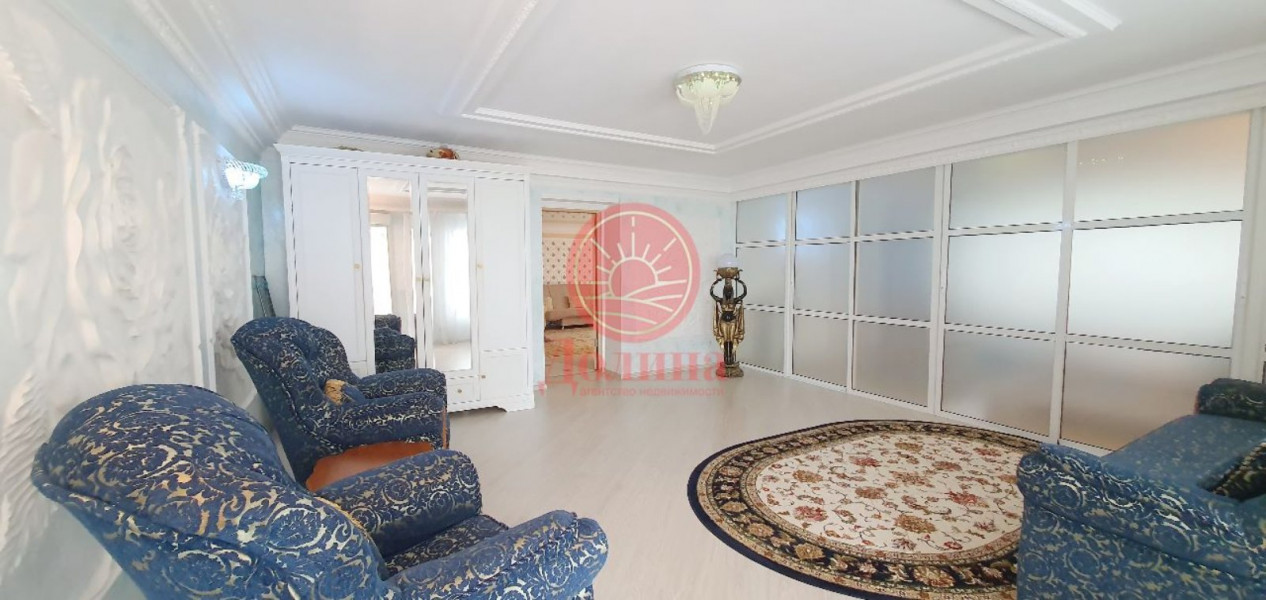 3-комнатные апартаменты 125 кв.м г.Алушта