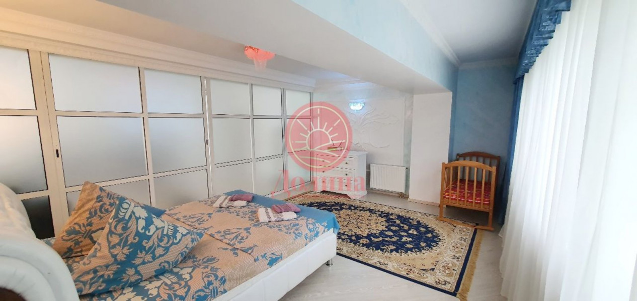 3-комнатные апартаменты 125 кв.м г.Алушта