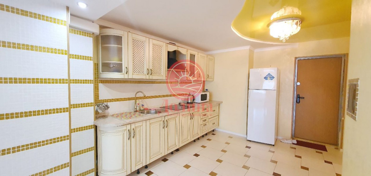 3-комнатные апартаменты 125 кв.м г.Алушта