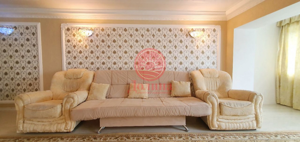 3-комнатные апартаменты 125 кв.м г.Алушта