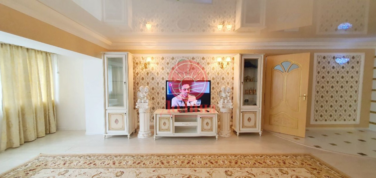 3-комнатные апартаменты 125 кв.м г.Алушта