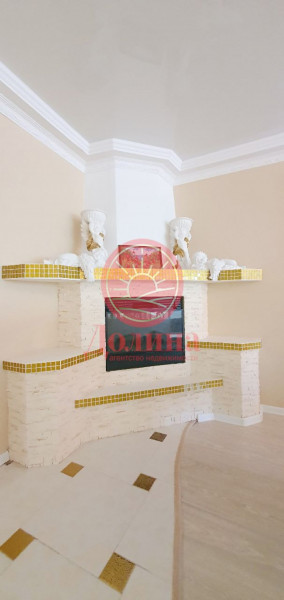 3-комнатные апартаменты 125 кв.м г.Алушта