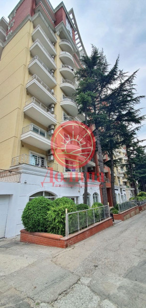 3-комнатные апартаменты 58.8 кв.м г.Алушта