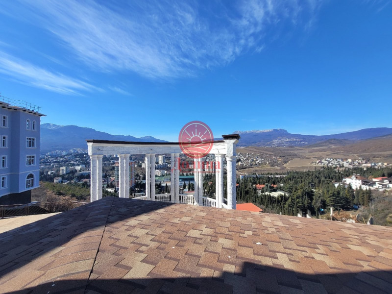 Дом 150 кв.м п.Семидворье г.Алушта