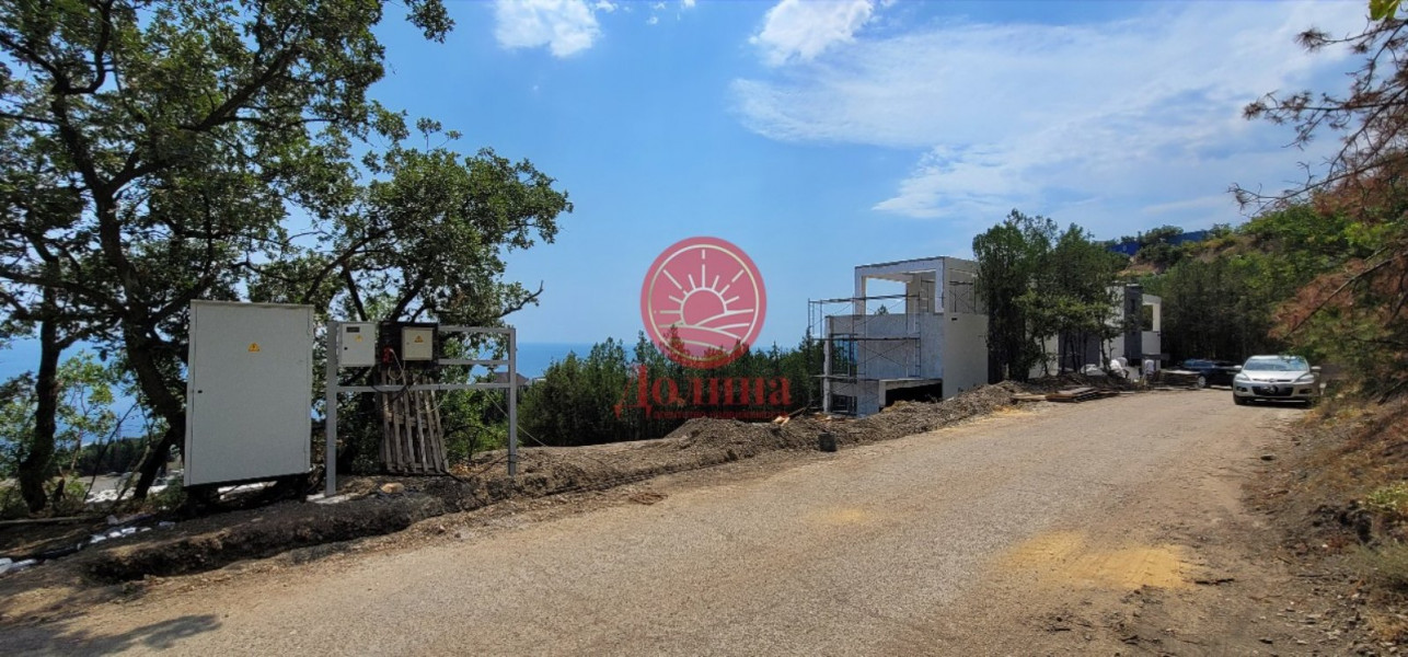 Дом 225.7 кв.м п. Семидворье г.Алушта