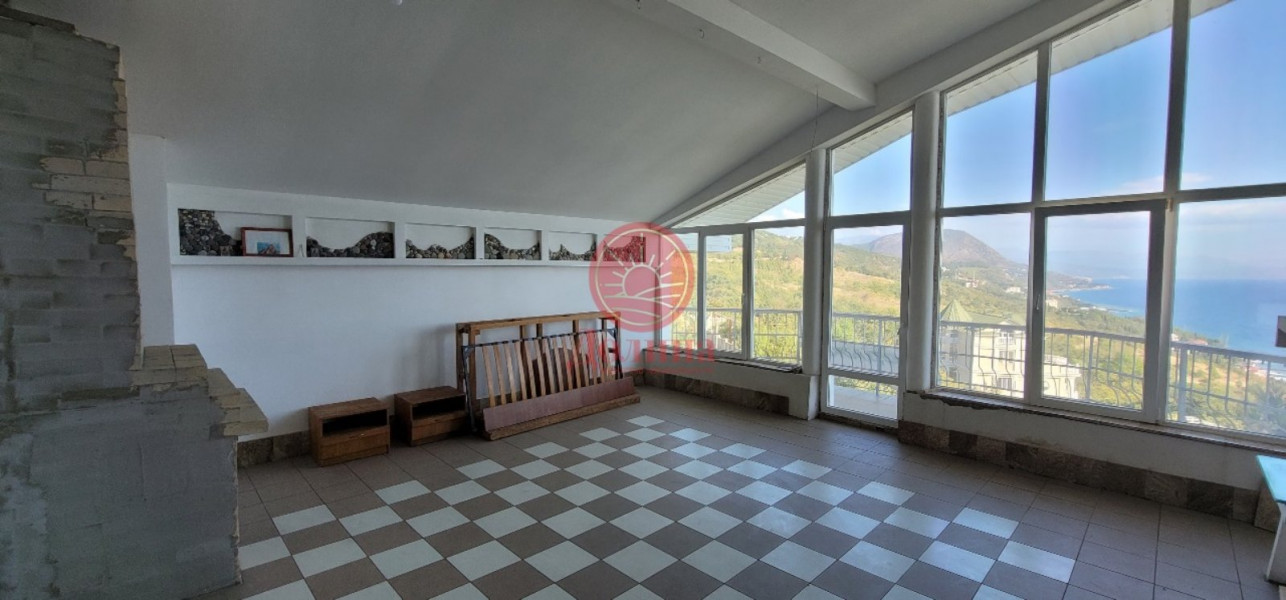 Дом 450 кв.м п.Малый Маяк г. Алушта