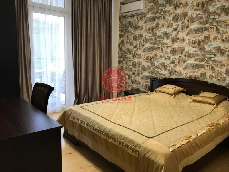 Гостевой дом 400 кв.м с.Лазурное г.Алушта