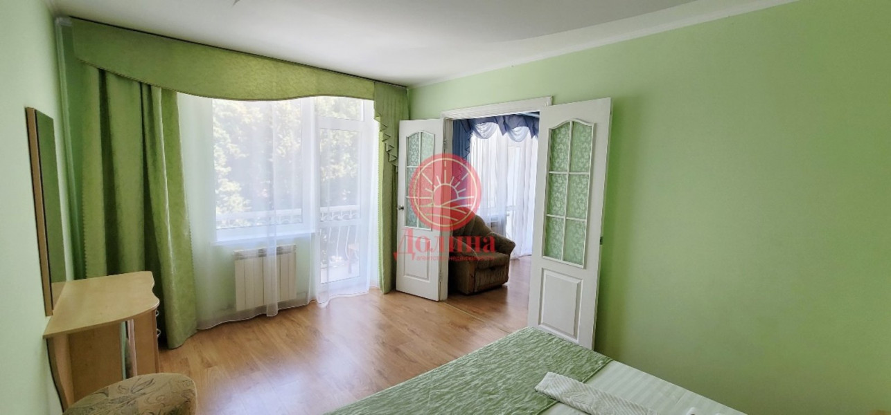 Гостиница 1600 кв.м г.Алушта