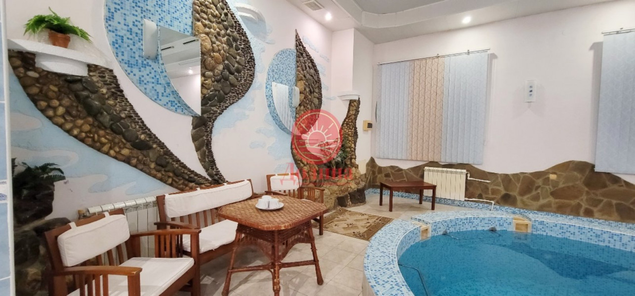 Гостиница 1600 кв.м г.Алушта