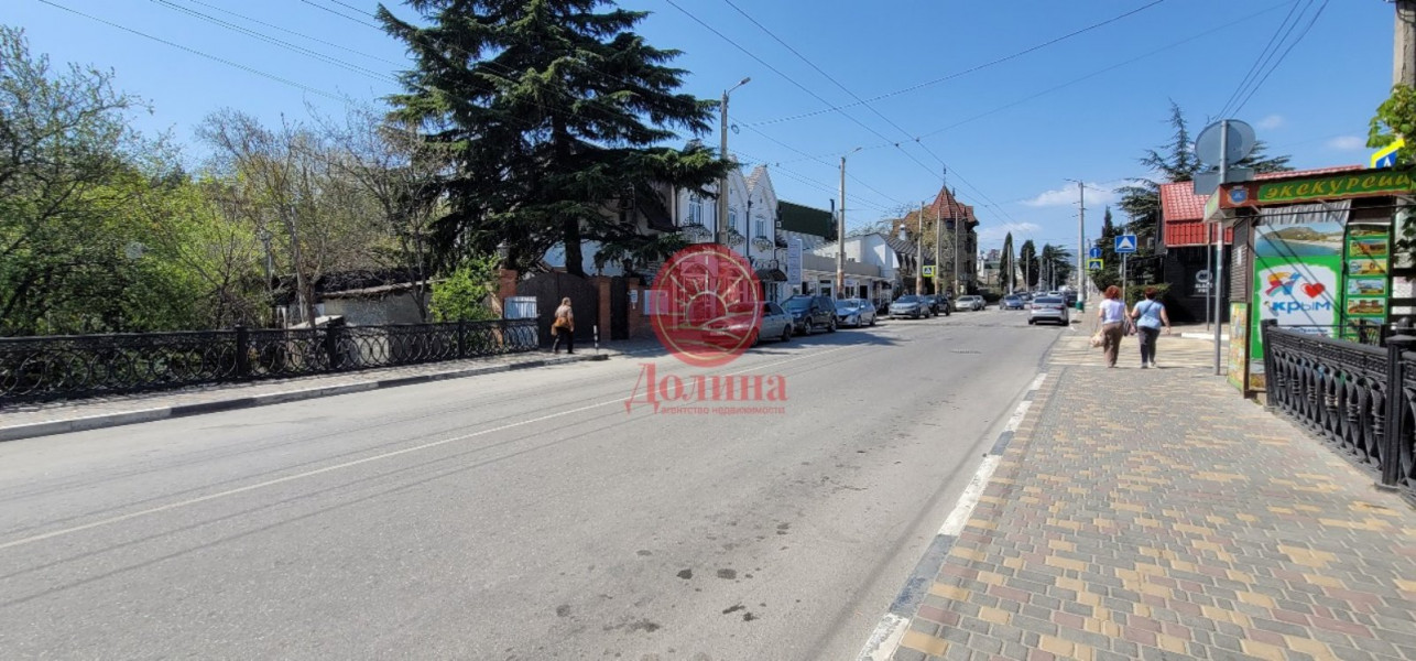 Гостиница 1600 кв.м г.Алушта