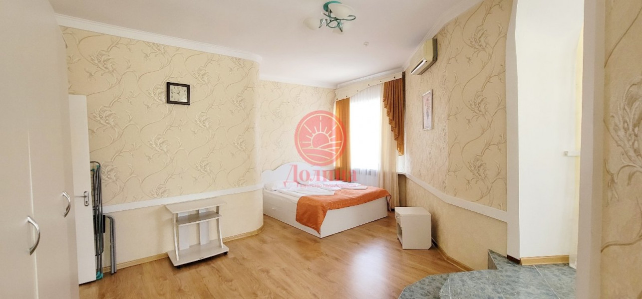 Гостиница 1600 кв.м г.Алушта