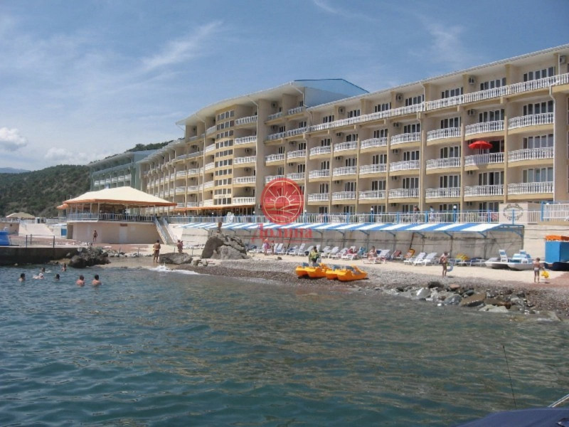 Гостиница 237 кв.м пос.Семидворье г.Алушта