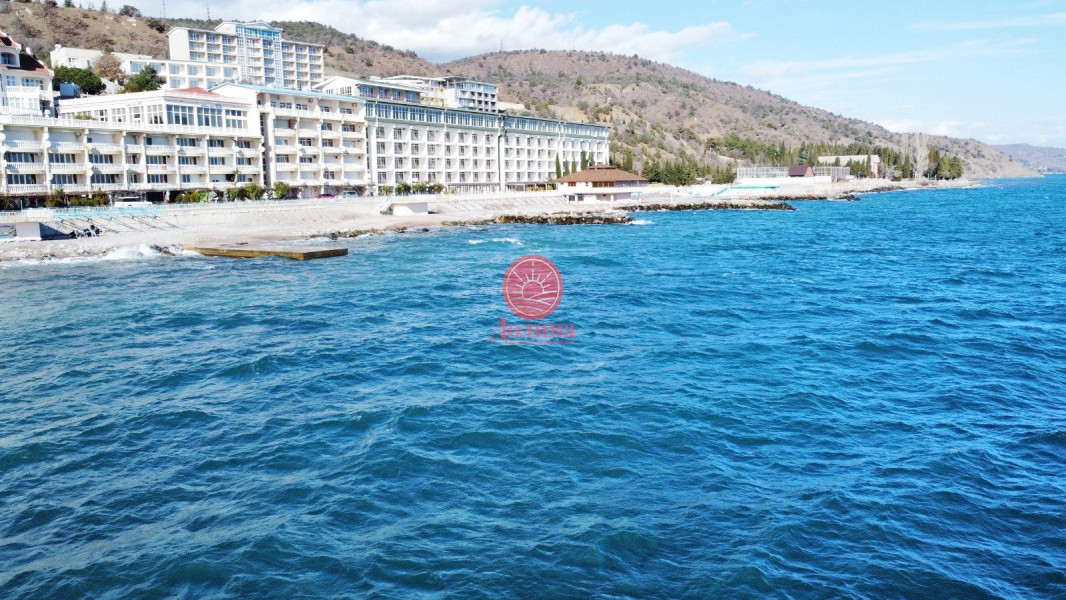 Гостиница 237 кв.м пос.Семидворье г.Алушта