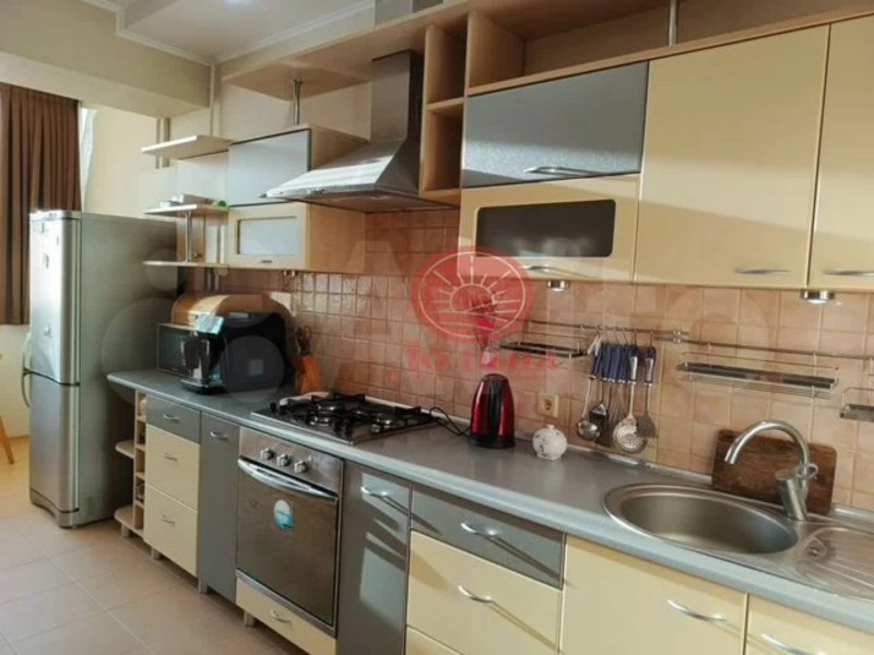 3-комнатная квартира 80 кв.м г.Алушта