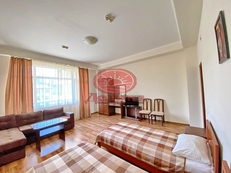 1-комнатные апартаменты 38 кв.м г.Алушта