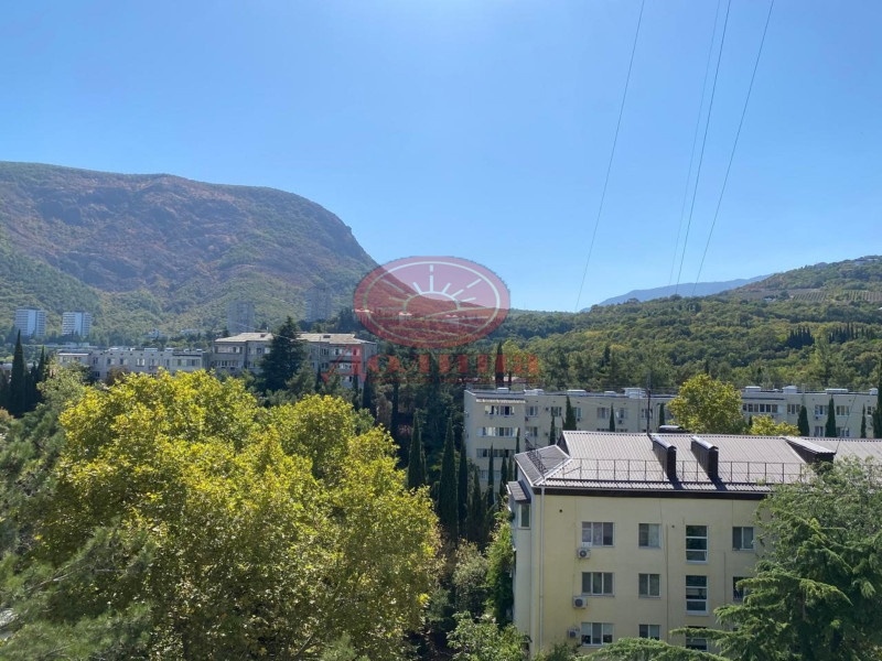 1-комнатная квартира 37.7 кв.м пгт Партенит г.Алушта