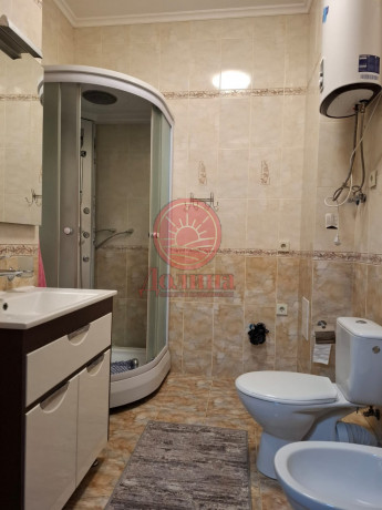 2-комнатные апартаменты 58.4 кв.м г.Алушта
