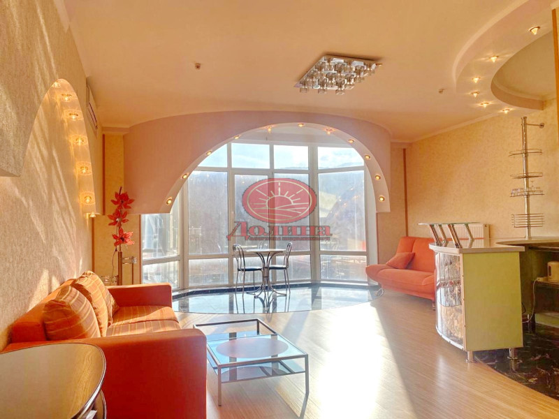 2-комнатные апартаменты 70 кв.м г.Алушта