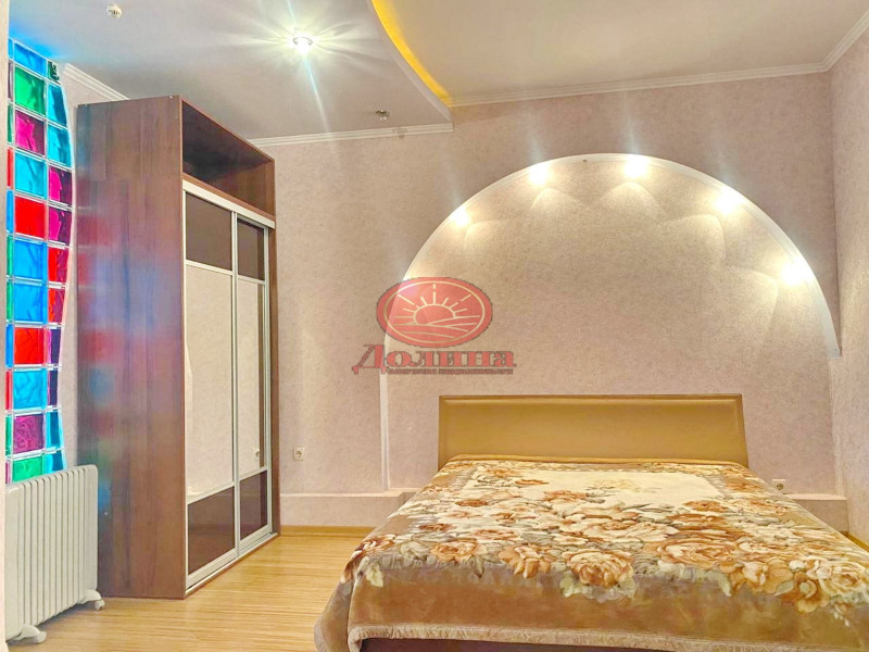 2-комнатные апартаменты 70 кв.м г.Алушта