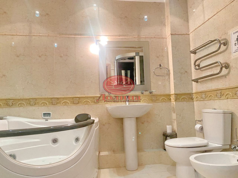 2-комнатные апартаменты 70 кв.м г.Алушта