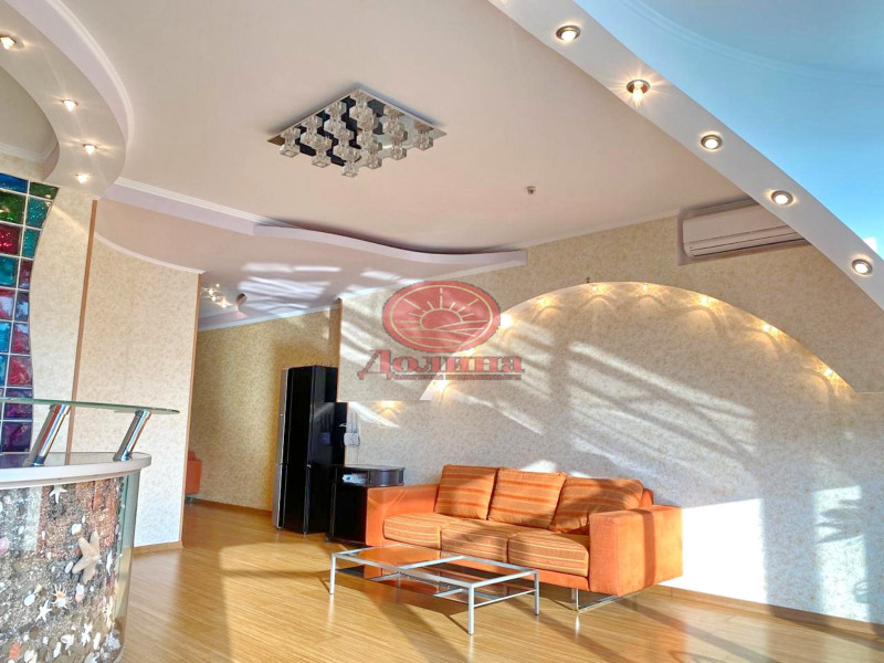 2-комнатные апартаменты 70 кв.м г.Алушта