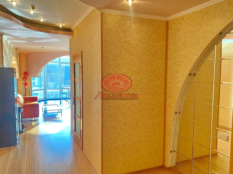 2-комнатные апартаменты 70 кв.м г.Алушта