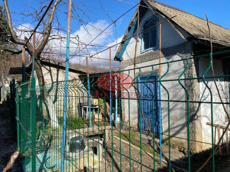 2-комнтаная квартира 49.8 кв.м п.Розовый г.Алушта