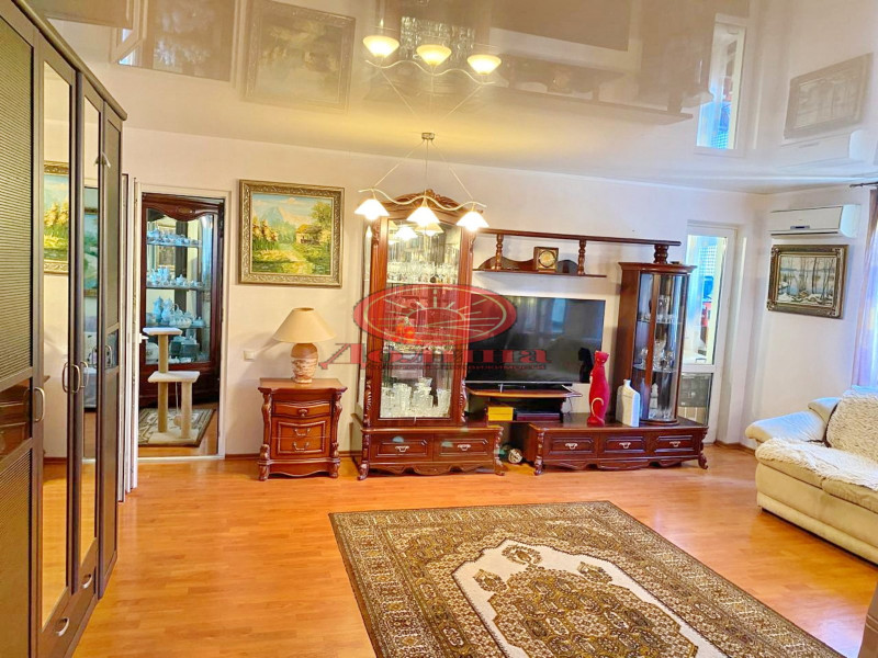 2-комнатная квартира 55 кв.м г.Алушта