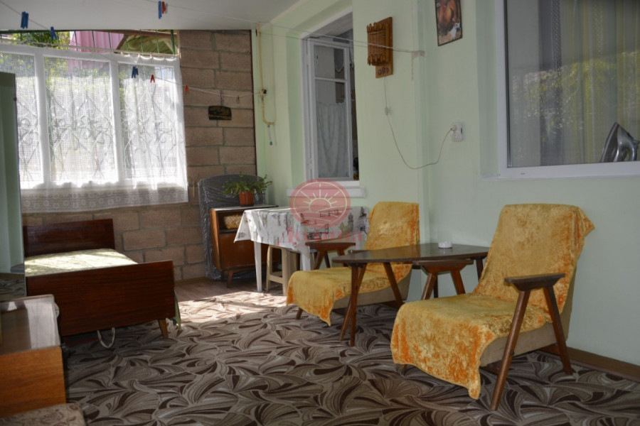 2-комнатная квартира 57 кв.м г.Алушта