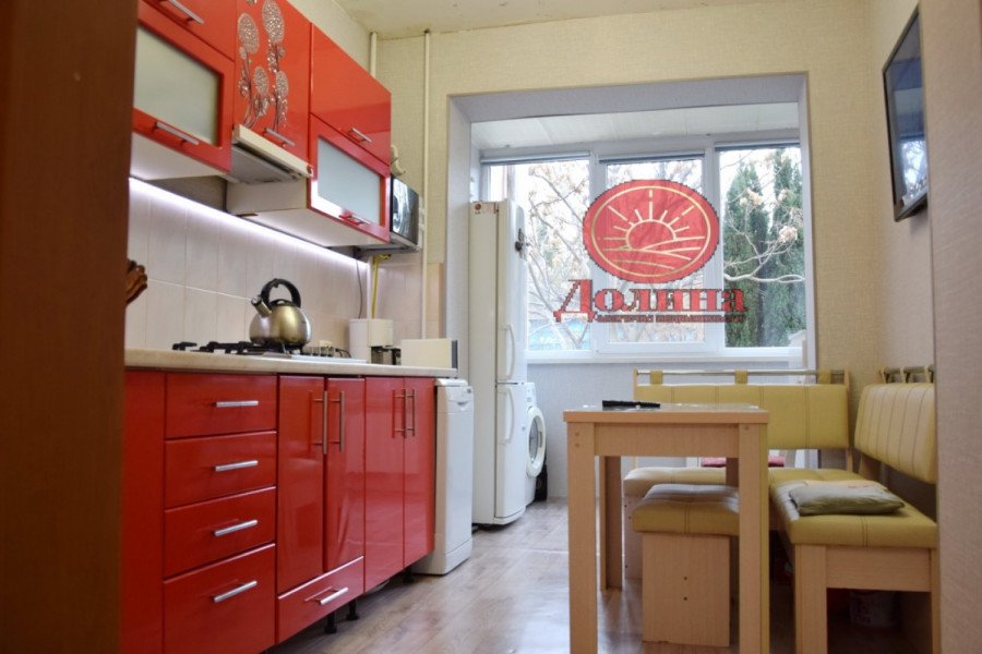 2-ух комнатная квартира 58 кв.м в г. Алушта