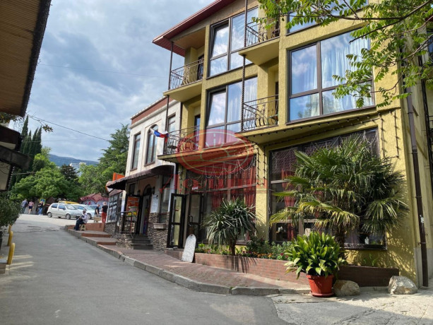 2-комнатная квартира 68 кв.м пгт Партенит г.Алушта