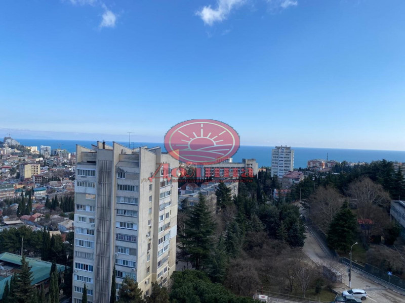 2-комнатная квартира 74.7 кв.м г.Алушта