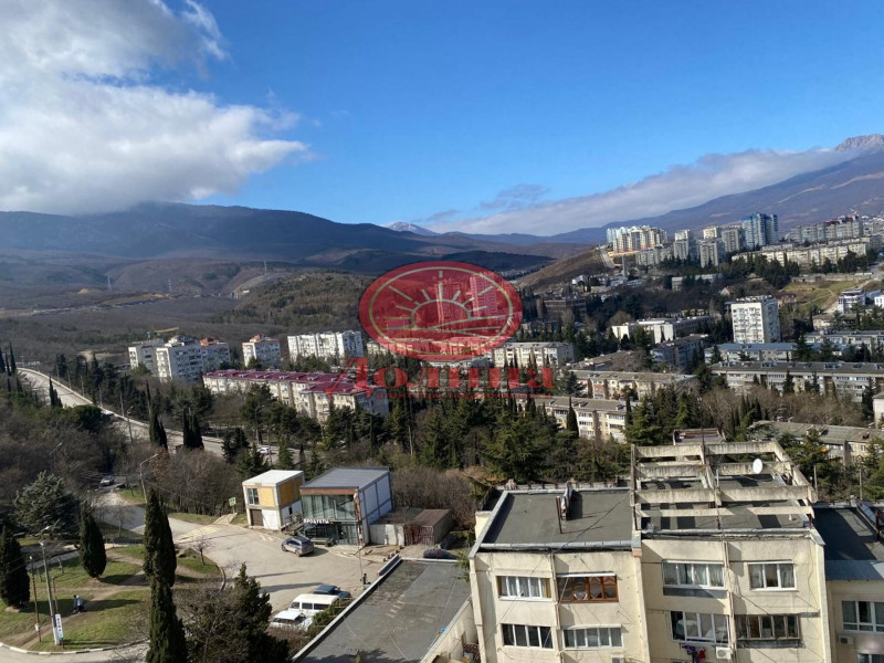 2-комнатная квартира 74.7 кв.м г.Алушта