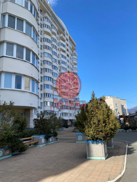 2-комнатная квартира 74.7 кв.м г.Алушта