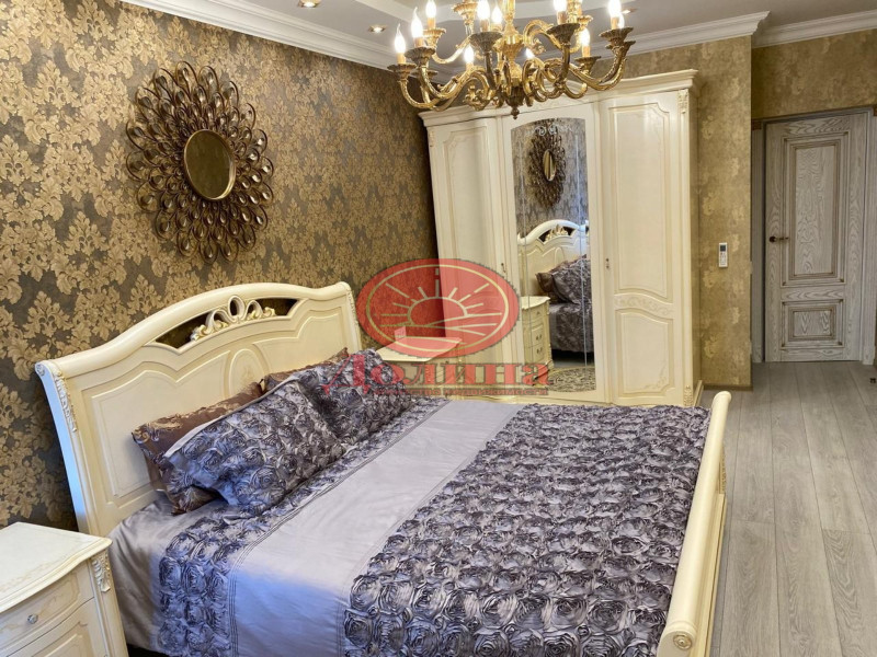 2-комнатная квартира 74.7 кв.м г.Алушта