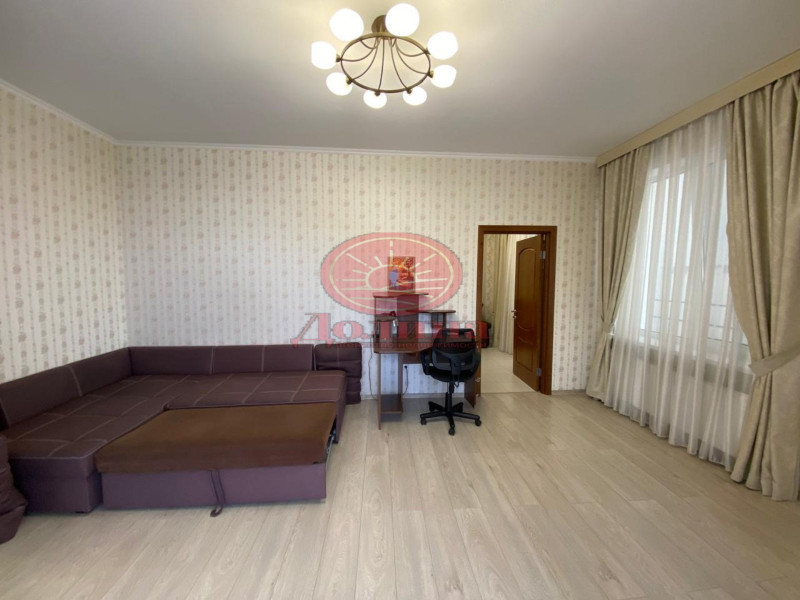 2-комнатная квартира 93 кв.м пгт Партенит г.Алушта