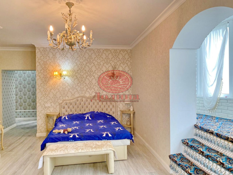 3-комнатная квартира 110 кв.м г.Алушта