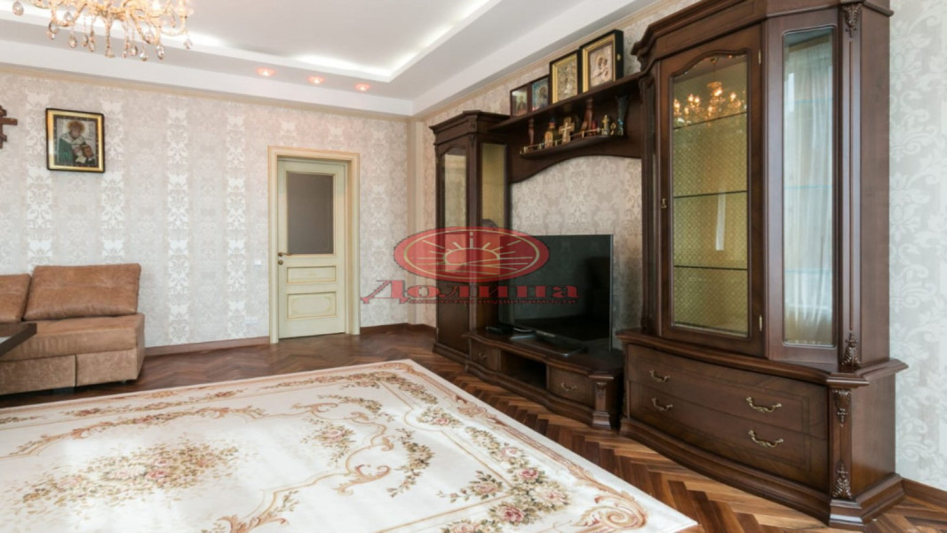 3-комнатная квартира 144 кв.м п Гурзуф