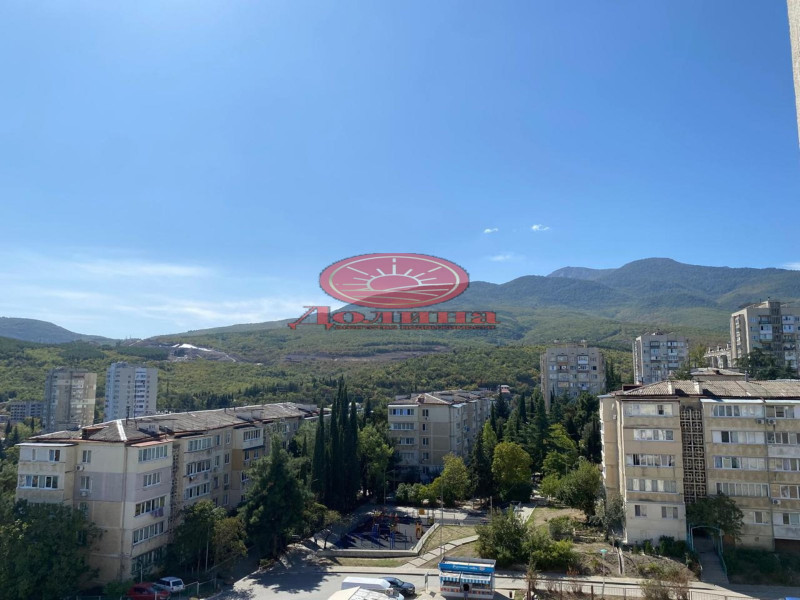 3-комнатная квартира 70 кв.м г.Алушта