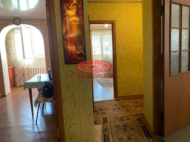 3-комнатная квартира 70 кв.м г.Алушта