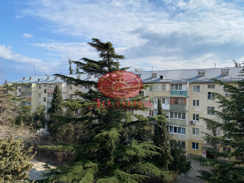 3-комнатная квартира 72.5 кв.м г.Алушта